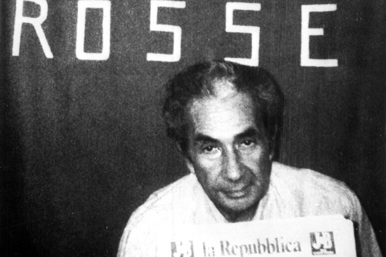 Aldo Moro, prigioniero delle Br, in una foto d 'archivio - RIPRODUZIONE RISERVATA