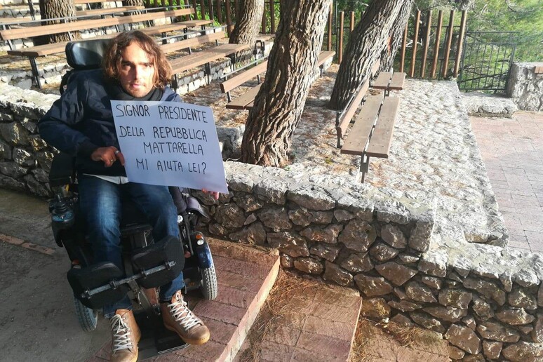 Belvedere Anacapri negato a disabile - RIPRODUZIONE RISERVATA