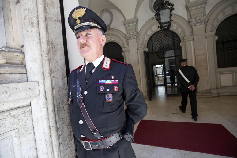 Perquisizione dei carabinieri all 'interno della sede della società di Luca Parnasi - RIPRODUZIONE RISERVATA