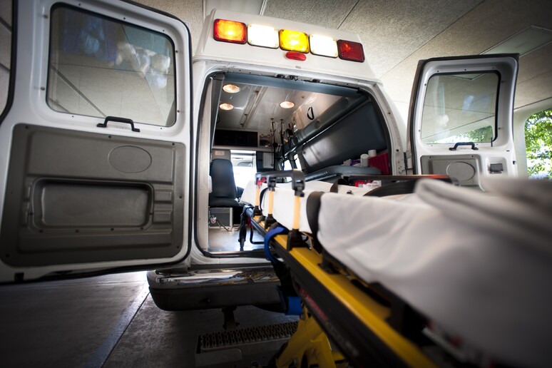 Un 'ambulanza al Pronto Soccorso - RIPRODUZIONE RISERVATA