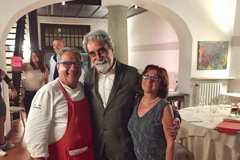 Il cuoco Beppe Sardi col maestro Beppe Vessicchio - RIPRODUZIONE RISERVATA