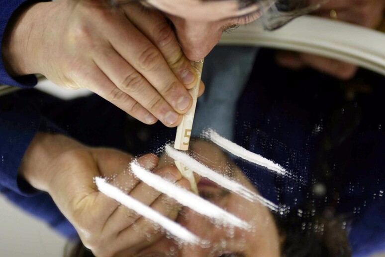 Boom segnalazioni consumo di droghe, +40% in 2 anni - RIPRODUZIONE RISERVATA