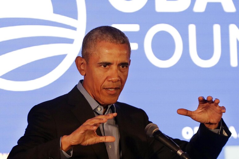 Former US President Barack Obama in South Africa © ANSA/EPA