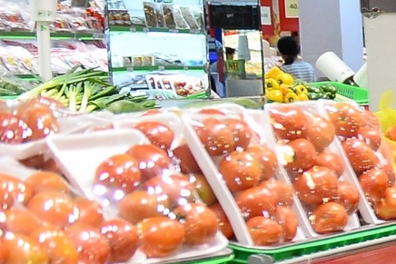 supermercato commercio supermarket vendita frutta e verdura - fonte: EC - RIPRODUZIONE RISERVATA