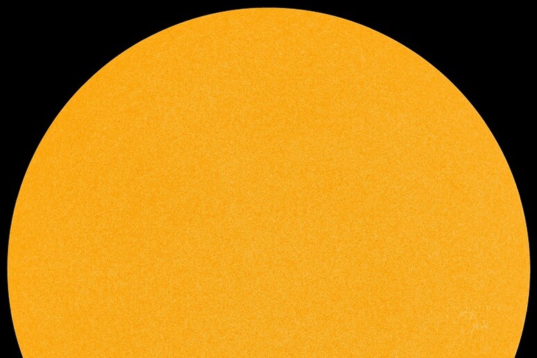 Il Sole senza macchie (fonte: SDO/NASA) - RIPRODUZIONE RISERVATA