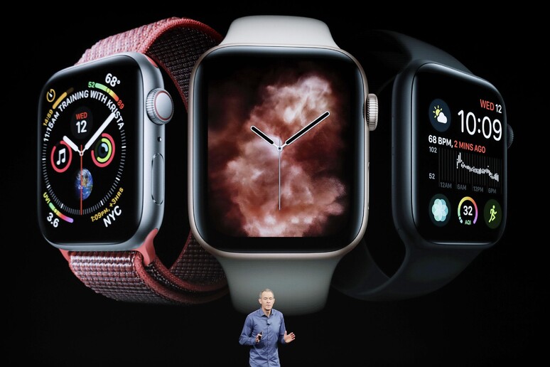Mercato smartphone ormai saturo, Apple Watch è il futuro © ANSA/AP