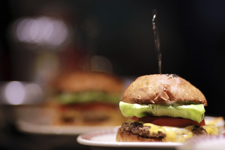 Cheeseburger Day, è festa internazionale per il panino Usa - RIPRODUZIONE RISERVATA