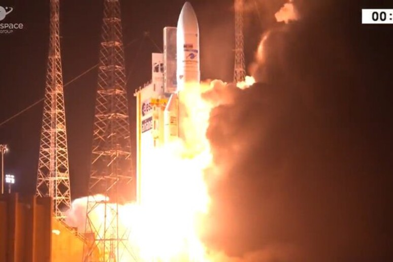 Lancio del vettore francese Ariane 5 da Kourou - RIPRODUZIONE RISERVATA