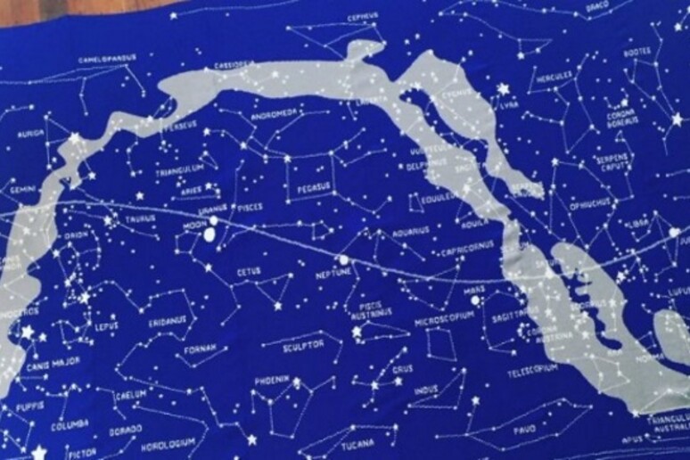 La mappa dell’universo stampata con una macchina per maglieria (fonte: heartofpluto Sarah Spencer) - RIPRODUZIONE RISERVATA