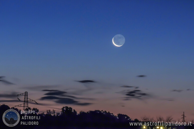 La Luna sulle campagne di Palidoro (fonte: Giuseppe Conzo, Gruppo Astrofili Palidoro) - RIPRODUZIONE RISERVATA