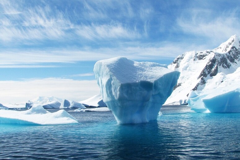 L 'Antartide sta perdendo sei volte più ghiacci l 'anno rispetto a 40 anni fa.  (fonte: NOAA) - RIPRODUZIONE RISERVATA