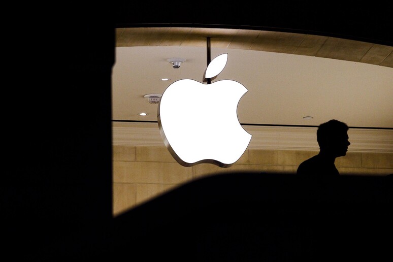Apple taglia stime ricavi, pesa rallentamento Cina - RIPRODUZIONE RISERVATA
