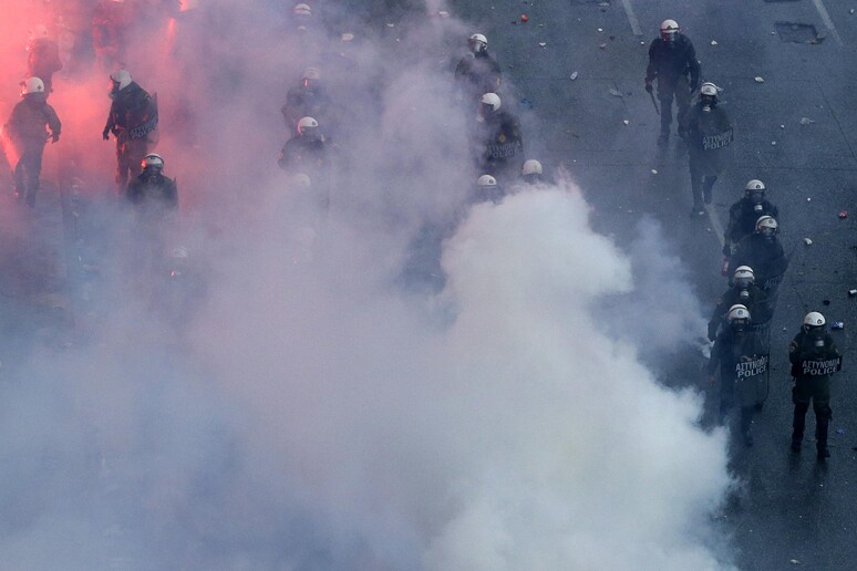 Proteste ad Atene contro accordo sul nome della Macedonia © ANSA/AP