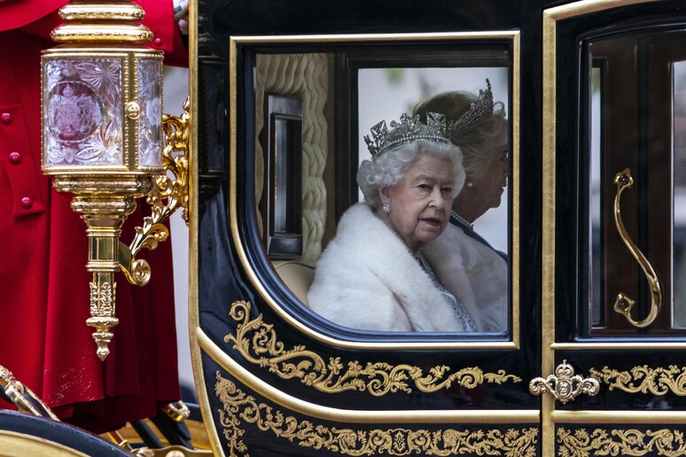 La regina Elisabetta II - RIPRODUZIONE RISERVATA