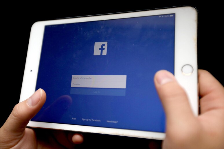 Facebook e Instagram sono  'down ' - RIPRODUZIONE RISERVATA