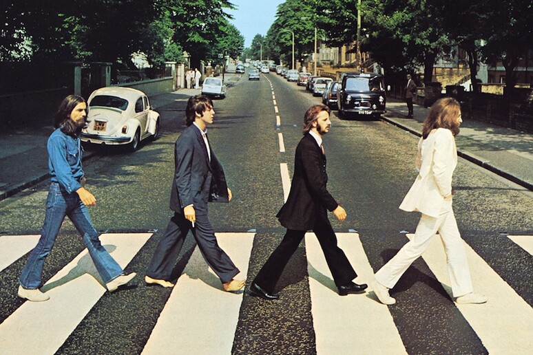 I Beatles sulle strisce di Abbey Road - RIPRODUZIONE RISERVATA