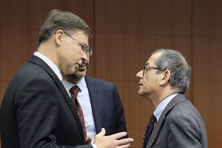 Valdis Dombrovskis  e Giovanni Tria © ANSA/EPA