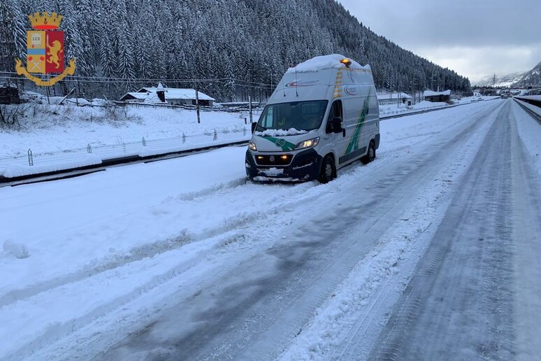 Brennero motorway blocked to lorries, due to the bad weather © ANSA/EPA