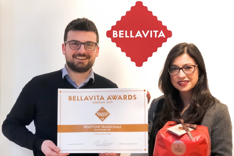 La consegna del Tre stelle Bellavita Award al panettone Fiasconaro - RIPRODUZIONE RISERVATA
