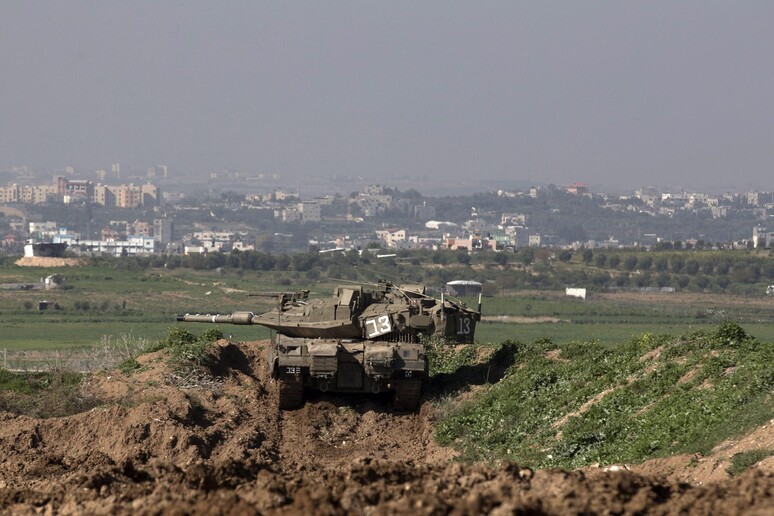 Rappresaglia israeliana contro  'obiettivi di Hamas ' dopo il razzo lanciato da Gaza -     RIPRODUZIONE RISERVATA