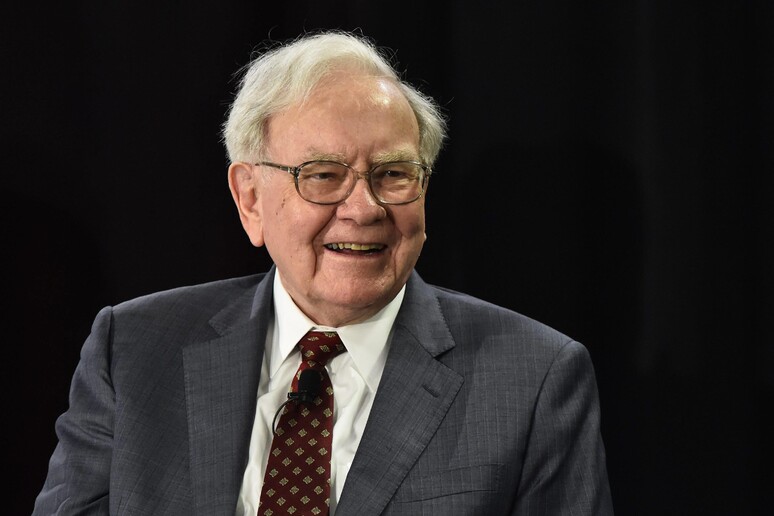 Warren Buffett compra i titoli Amazon,  'idiota a non farlo prima ' - RIPRODUZIONE RISERVATA