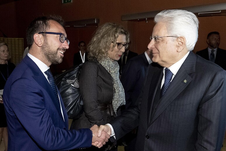 Il presidente della Repubblica Sergio Mattarella con il ministro della Giustizia, Alfonso Bonafede (ARCH) - RIPRODUZIONE RISERVATA
