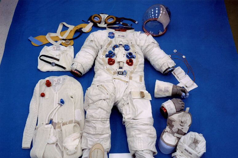 Il velcro era fra le tecnologie utilizzate nelle tute degli astronauti nelle missioni Apollo (fonte: NASA) - RIPRODUZIONE RISERVATA