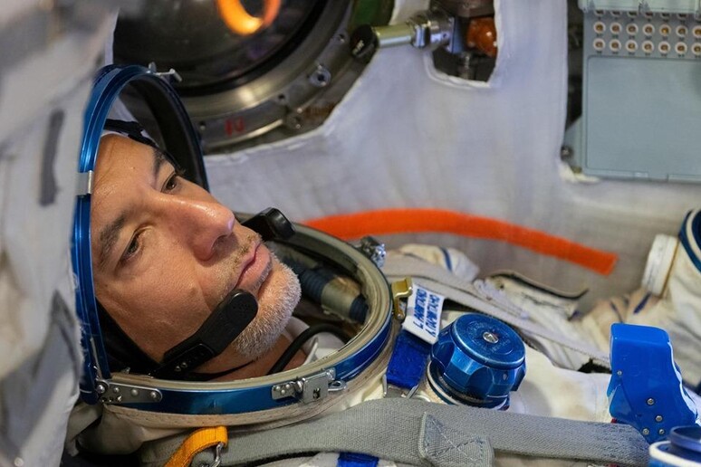 L 'astronauta dell 'Esa Luca Parmitano a borso della Soyuz, in attesa del lancio della missione Beyond (fonte: ESA) - RIPRODUZIONE RISERVATA