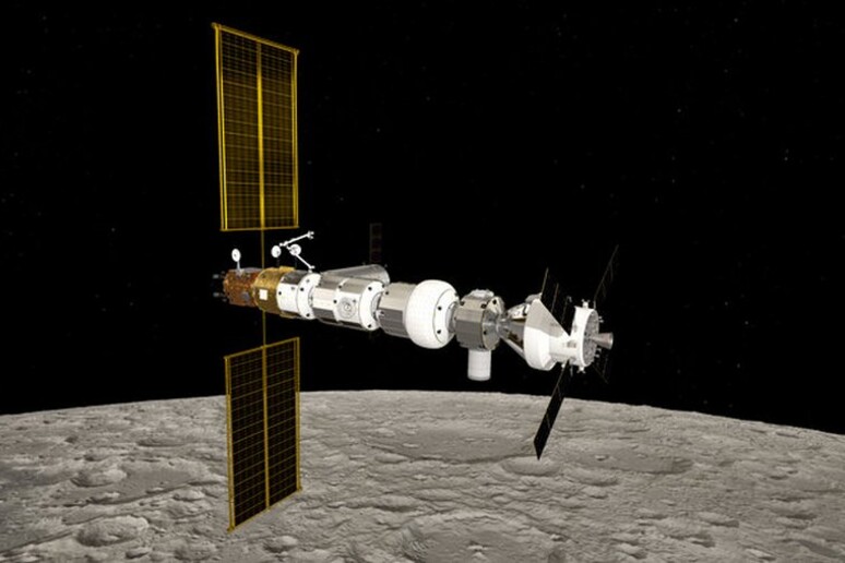 Rappresentazione artistica della stazione spaziale lunare Gateway (fonte: ESA/NASA/ATG Medialab) - RIPRODUZIONE RISERVATA