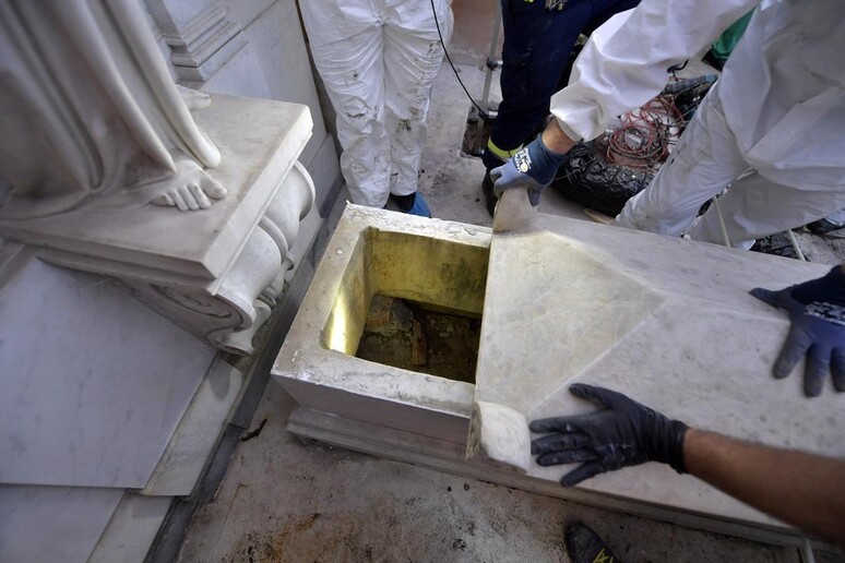 Orlandi: Vaticano,nessun osso successivo a fine 1800 © ANSA/EPA