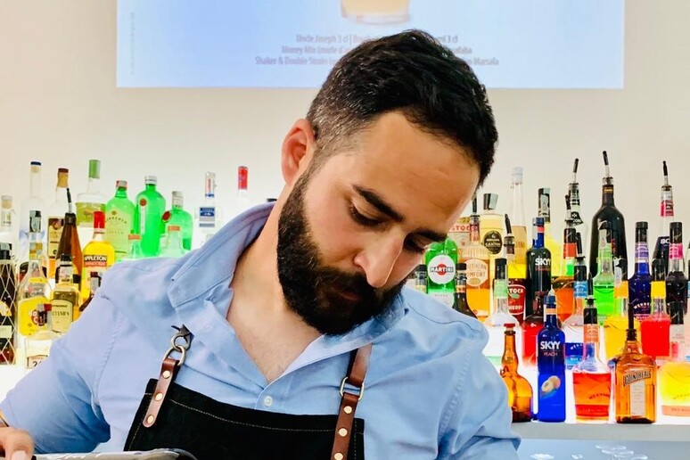 Il barman Roccardo Catania - RIPRODUZIONE RISERVATA