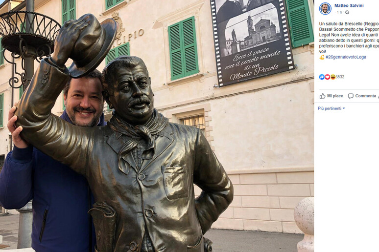 Il post di Matteo Salvini con la statua di Peppone - RIPRODUZIONE RISERVATA