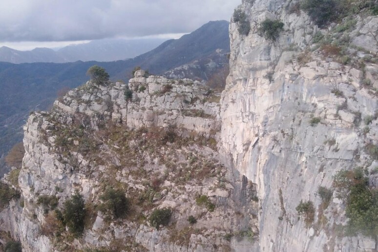 Escursionista precipita sul monte Varatella - RIPRODUZIONE RISERVATA