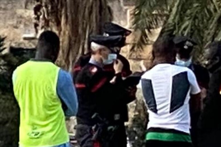 Covid: sospesa partita di calcetta dai carabinieri a Palermo - RIPRODUZIONE RISERVATA