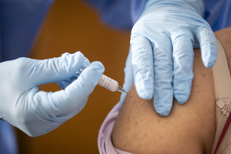 Influenza: Oms, ottobre è il mese ideale per vaccinarsi - RIPRODUZIONE RISERVATA