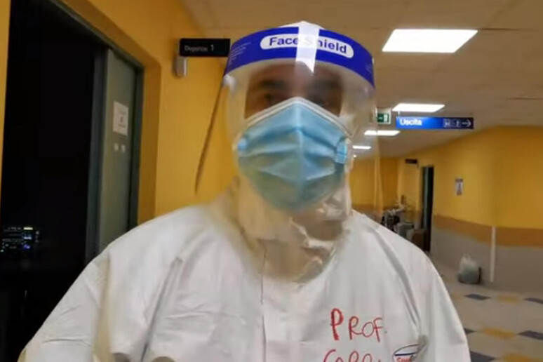 Covid: video racconta un giorno nel reparto Civico Palermo - RIPRODUZIONE RISERVATA