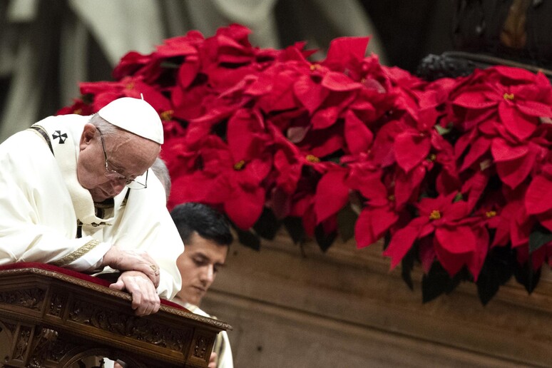 Papa: messa della notte di Natale anticipata alle 19.30 - RIPRODUZIONE RISERVATA