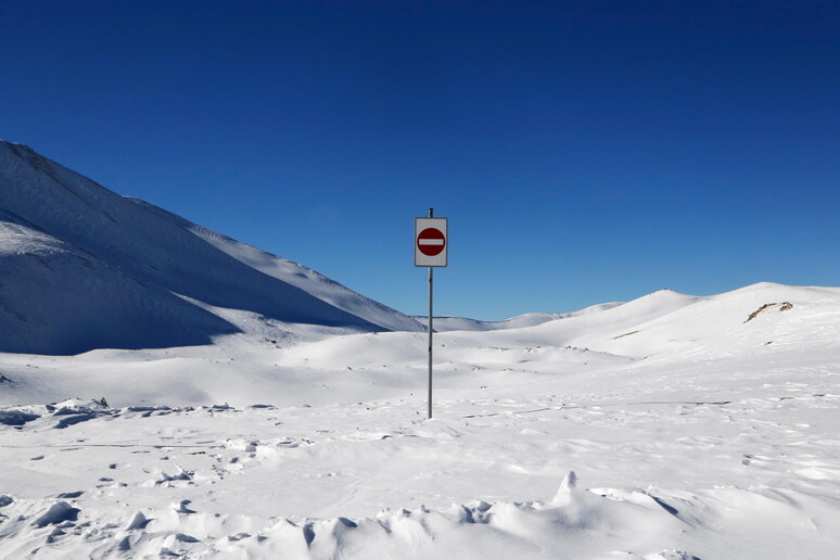 Una pista da sci in Iran © ANSA/EPA