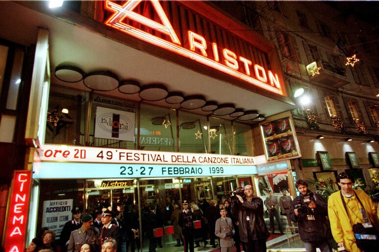 Un 'immagine del Teatro Ariston di Sanremo - RIPRODUZIONE RISERVATA