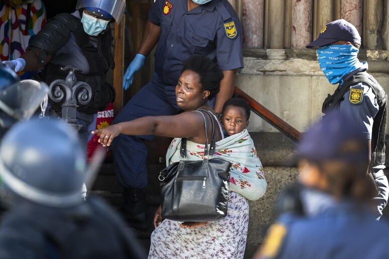 Coronavirus, situazione critica in Sudafrica © ANSA/EPA