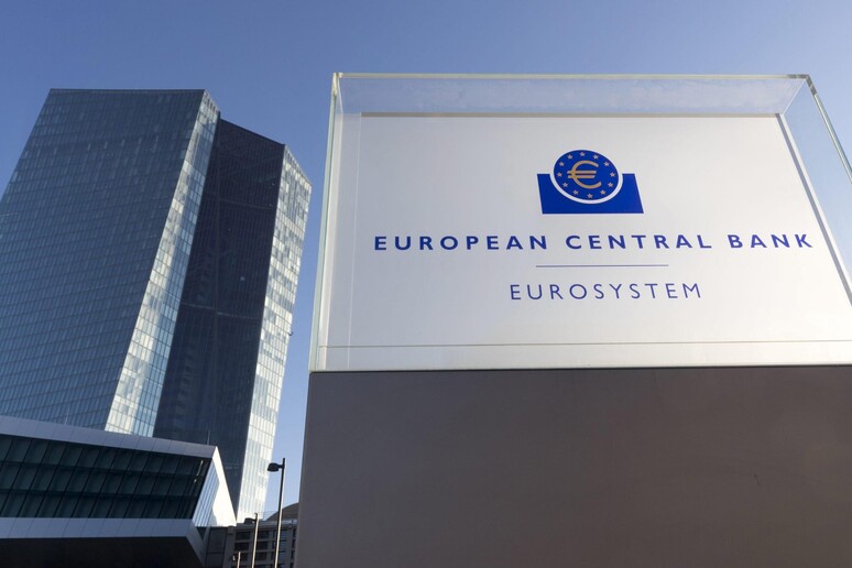 La Bce lascia i tassi fermi a zero. Tasso su depositi a -0,50%, © ANSA/EPA