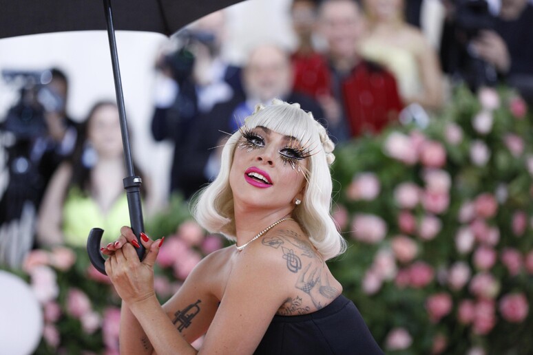 Lady Gaga - RIPRODUZIONE RISERVATA