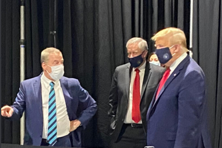 Trump con la mascherina, ecco le prime immagini - RIPRODUZIONE RISERVATA