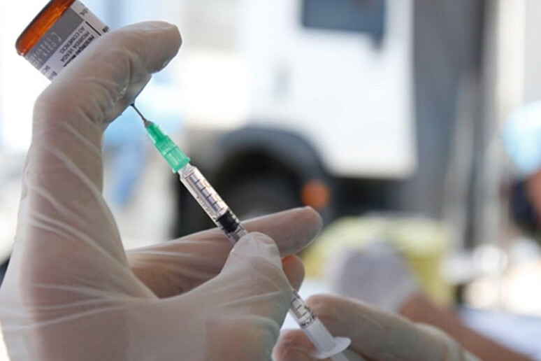 Coronavirus: vaccino italiano,anticorpi bloccano virus - RIPRODUZIONE RISERVATA