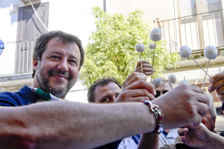 Matteo Salvini oggi a Castelvolturno - RIPRODUZIONE RISERVATA