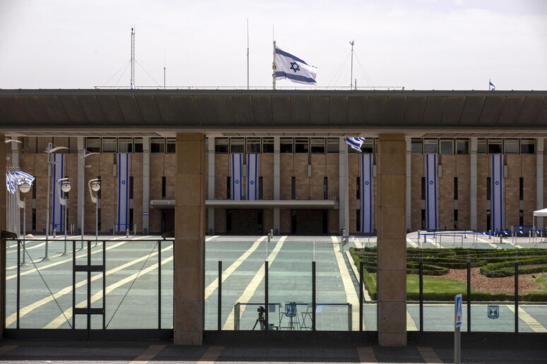 L 'esterno della Knesset - RIPRODUZIONE RISERVATA