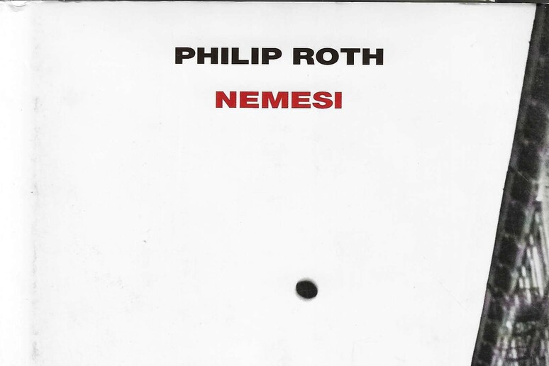 La copertina di  'Nemesi ' di Philip Roth - RIPRODUZIONE RISERVATA