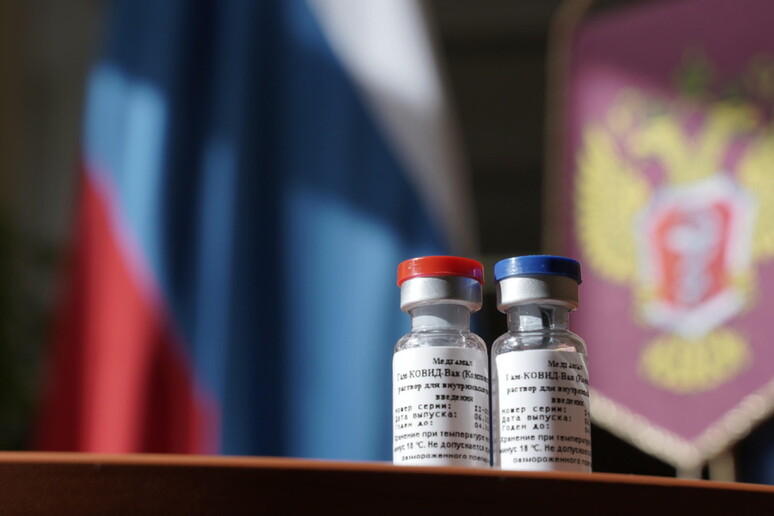 Coronavirus: Russia, prodotto primo lotto di vaccino - RIPRODUZIONE RISERVATA