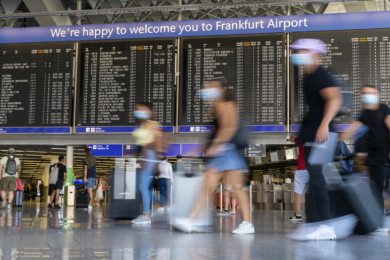 L 'aeroporto di Francoforte © ANSA/EPA