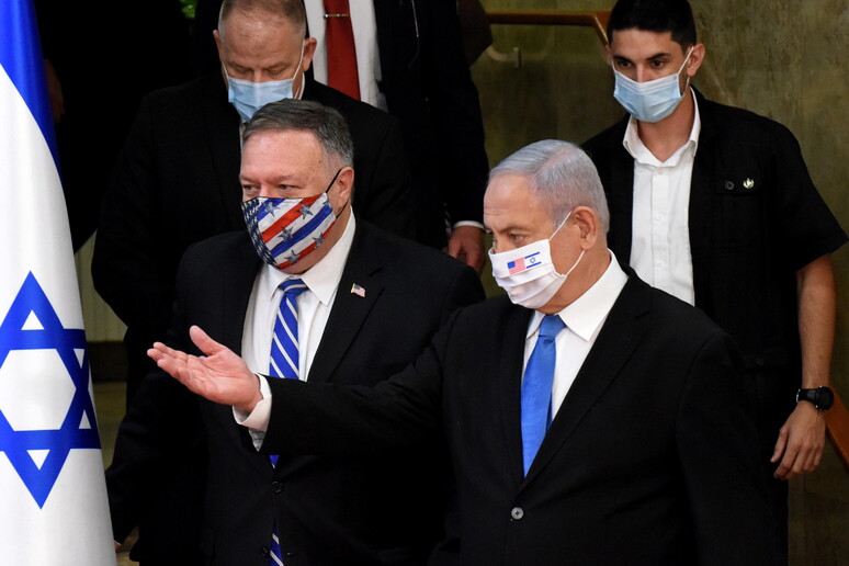 Mike Pompeo e Benjamin Netanyahu © ANSA/EPA